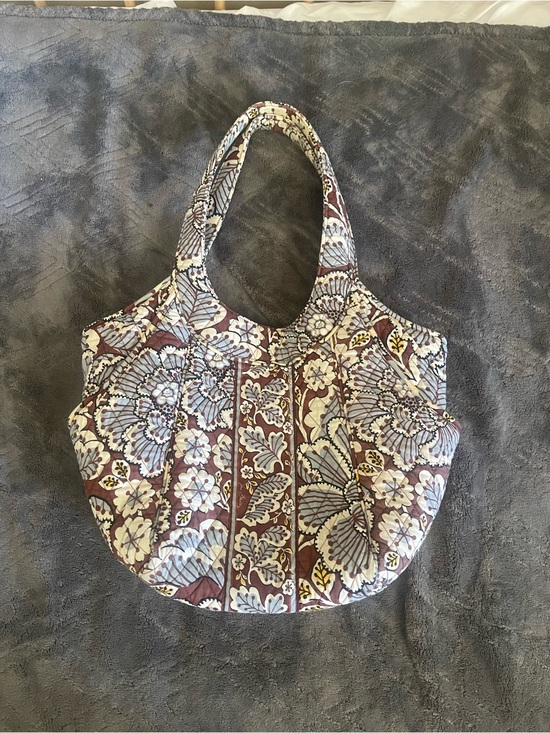 Vera Bradley Handbags - Vera Bradley Quilted Floral Tote
